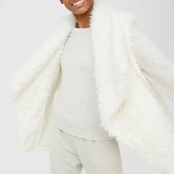 Offline by Aerie Sherpa Vest XS/S Ivory Longline Layering Cozy - Picture 1 of 9